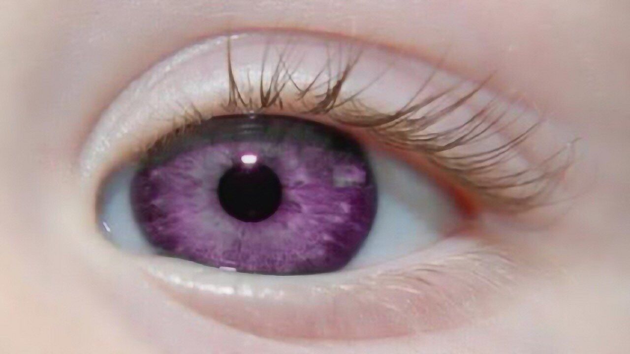 天生自带双瞳孔的人比常人多看到东西吗实情令人不可思议