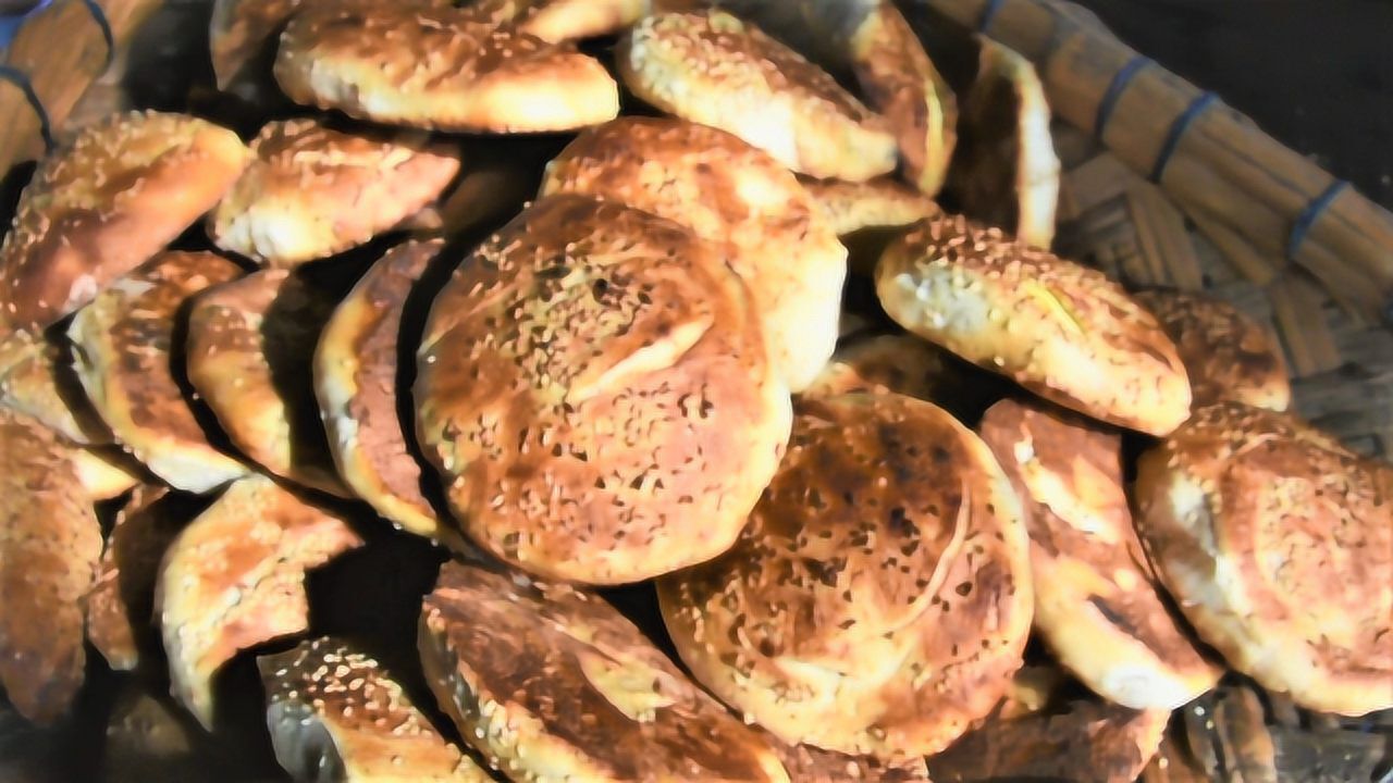 泰州草炉烧饼祖传烧饼一炉烤100只脆香美味