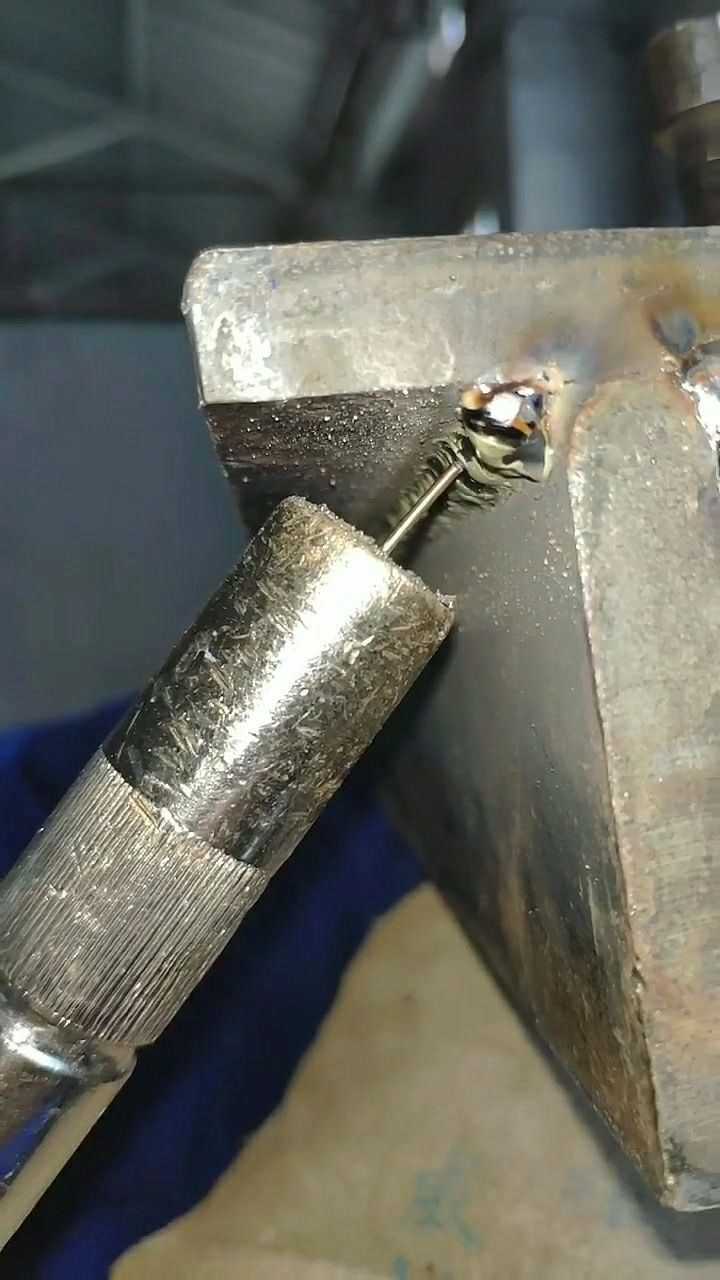 今天更新一期二保角仰焊焊接角度至关重要焊接手法也要看准