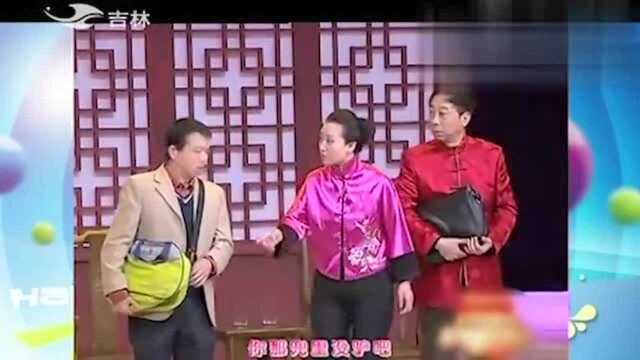 冯巩被骂成癞蛤蟆,冯巩:我小名叫蟾蜍,这不一回事吗?欢乐送