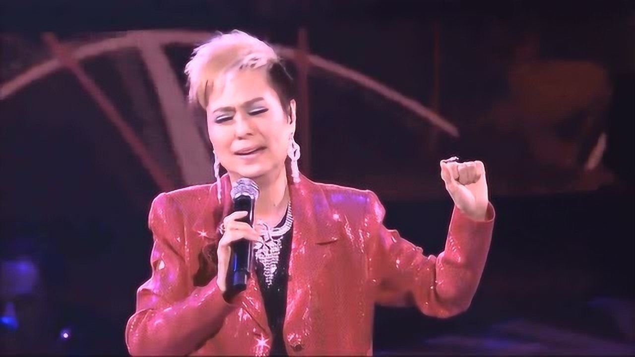 仙杜拉在顾嘉辉演唱会唱啼笑因缘风云仙姐还调戏辉哥