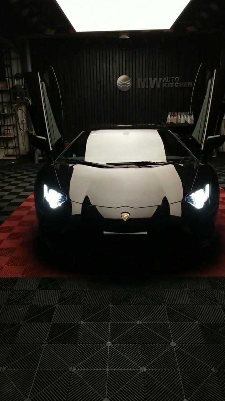 黑夜里的兰博基尼 大黑牛,酷毙了!