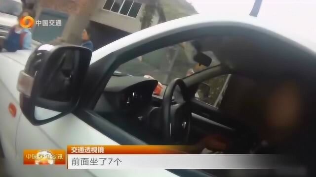 一车坐了15人,皮卡秒变“大巴”