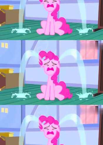 小马宝莉碧琪应付不了会魔法的熊孩子不听话小马把碧琪气哭了