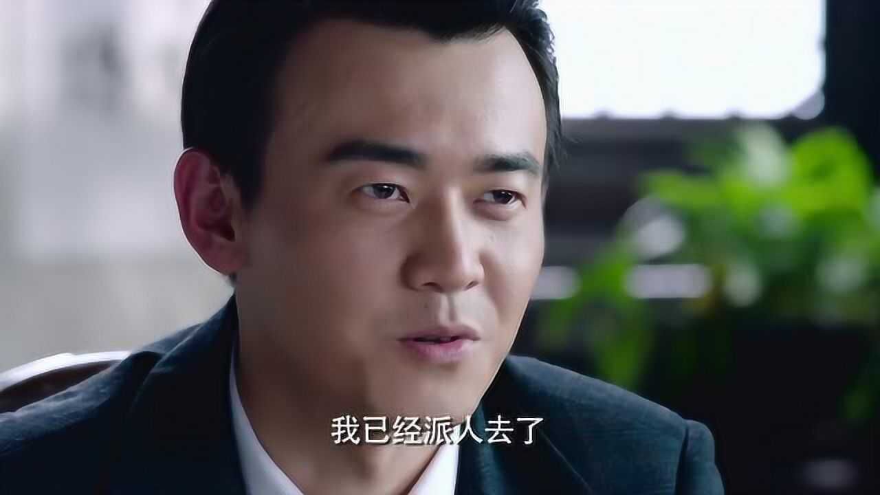 魔都风云:小伙看见神枪手一枪打中张浩天,结果对方竟没死,真是命大!