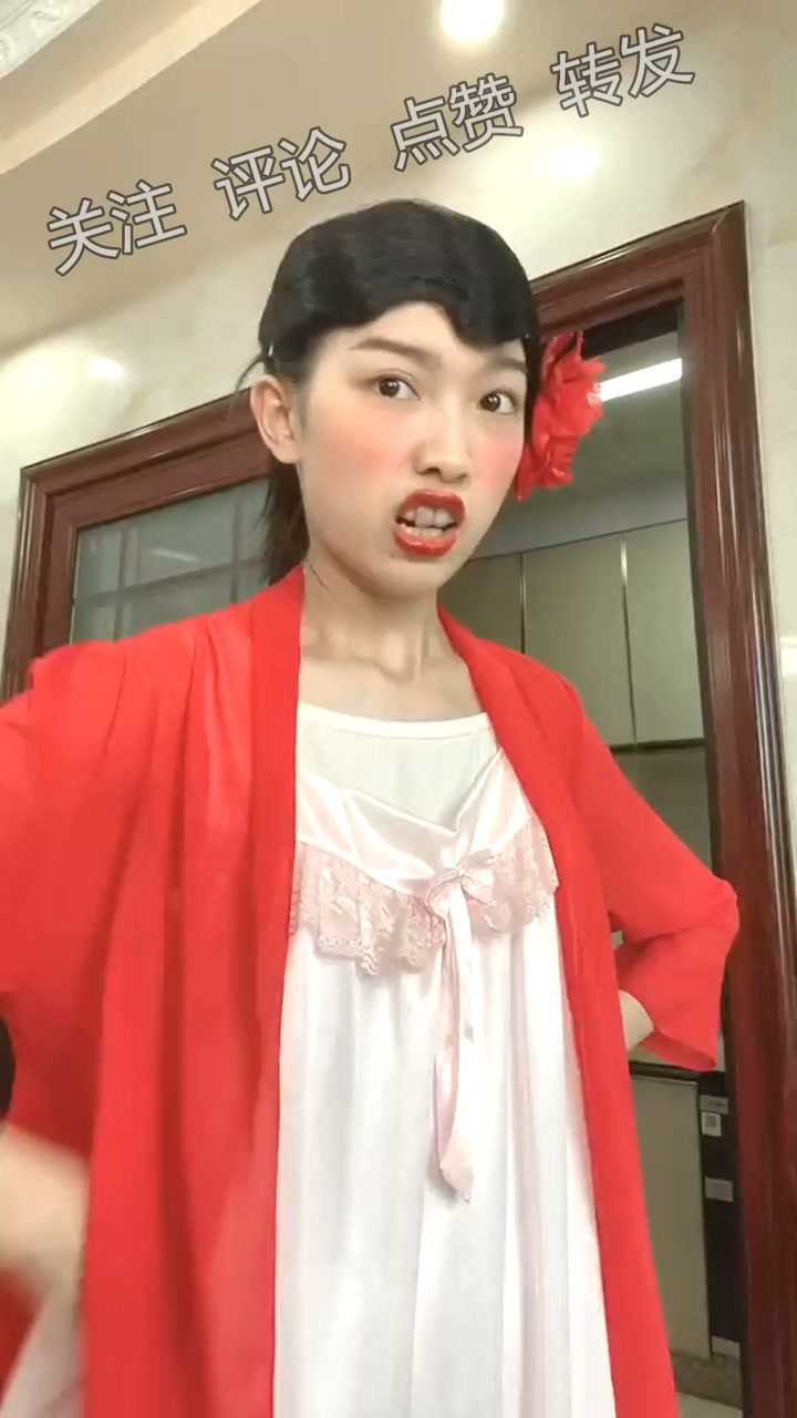 龅牙春丧心病狂抢零食包租婆芋头芋头快跑强仔很忙苏嗒文化传媒
