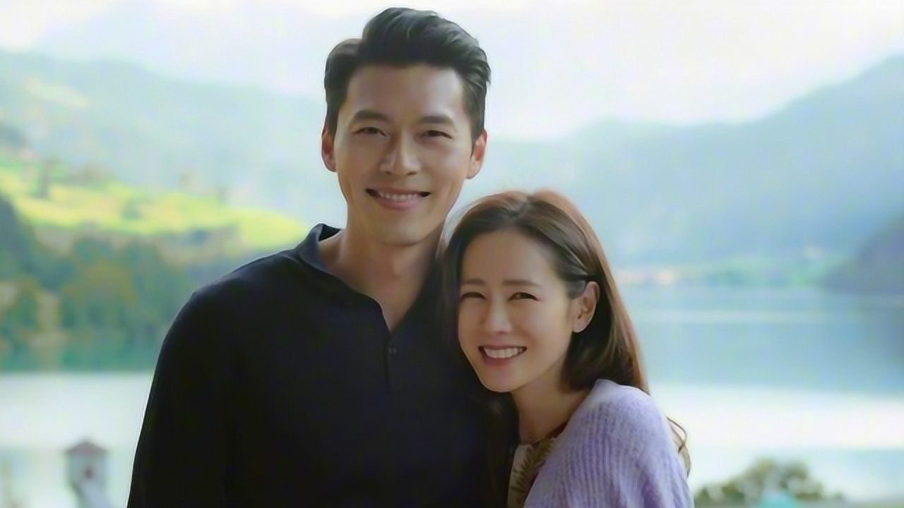 爱的迫降cp再同框玄彬孙艺珍一起获百想人气奖同步鼓掌超默契