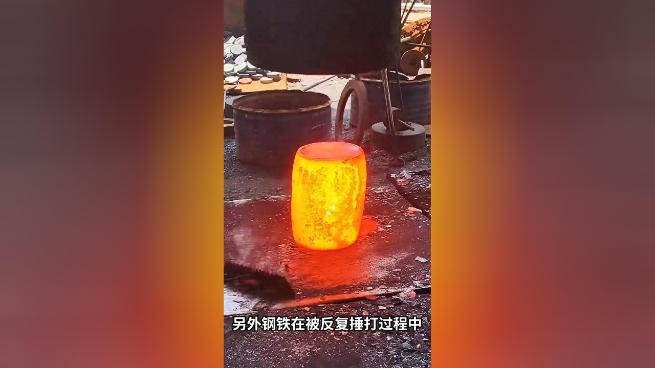 为什么烧红的钢铁要被反复捶打?_腾讯新闻