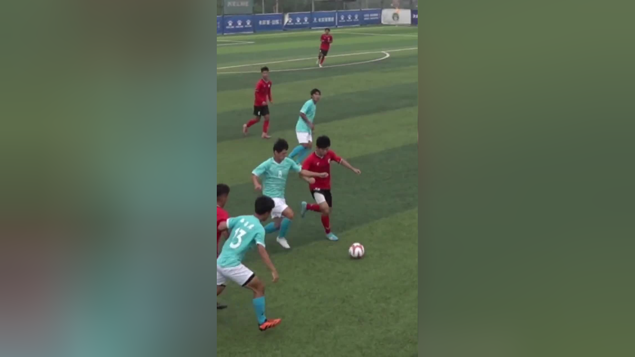 为什么有人喜欢看球赛 r1190hrkwlg_hz.jpg