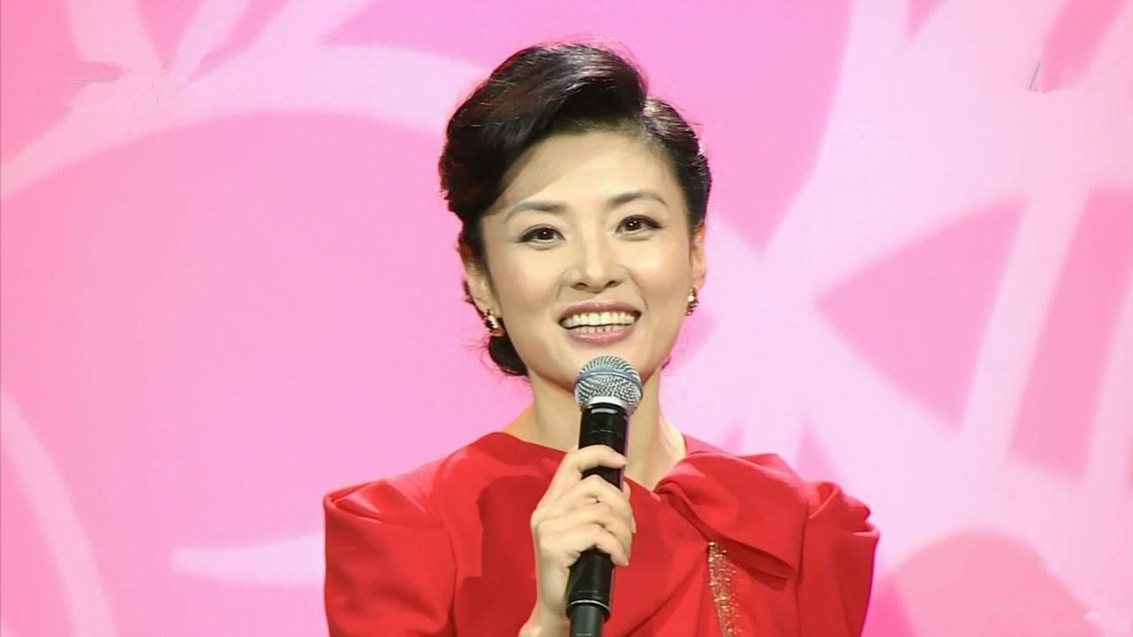 春晚主持天团 | 既能主持央视春晚,又能出演春晚小品,周涛是个全才