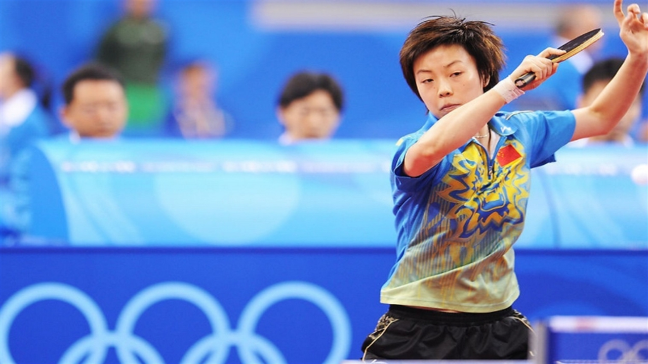 体坛名场面|比赛球拍被判不合格,张怡宁拿出鞋底打哭对手,网友直呼