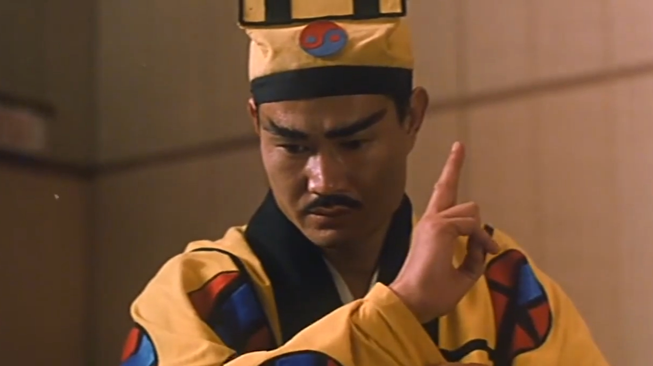 老外和小伙争僵尸,英叔穿上道袍作法,当场复活僵尸