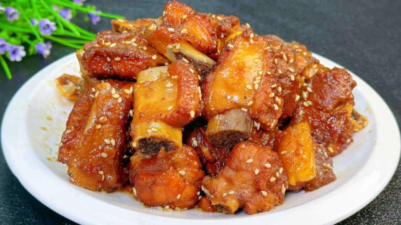 这"糖醋排骨"做法真牛,教你糖和醋的黄金比例,想不好吃都难