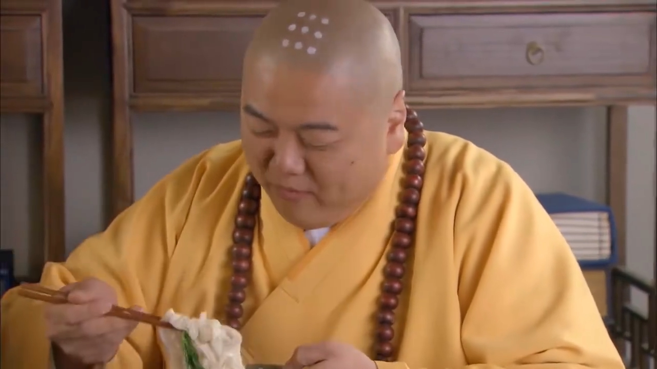 必清风暴炫饭,广亮竟都不是对手,食量惊人呐!