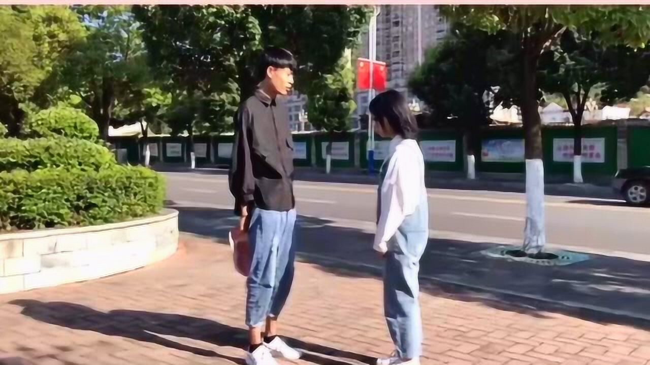 美女不听男友话，当面去蹦迪，却被打了屁屁，真酸_高清
