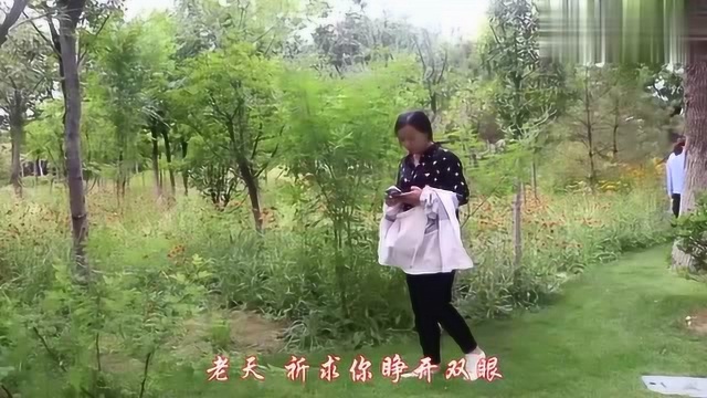 六哲的一首《相爱分开都是罪》,说出了爱情的无奈,放手也是幸福