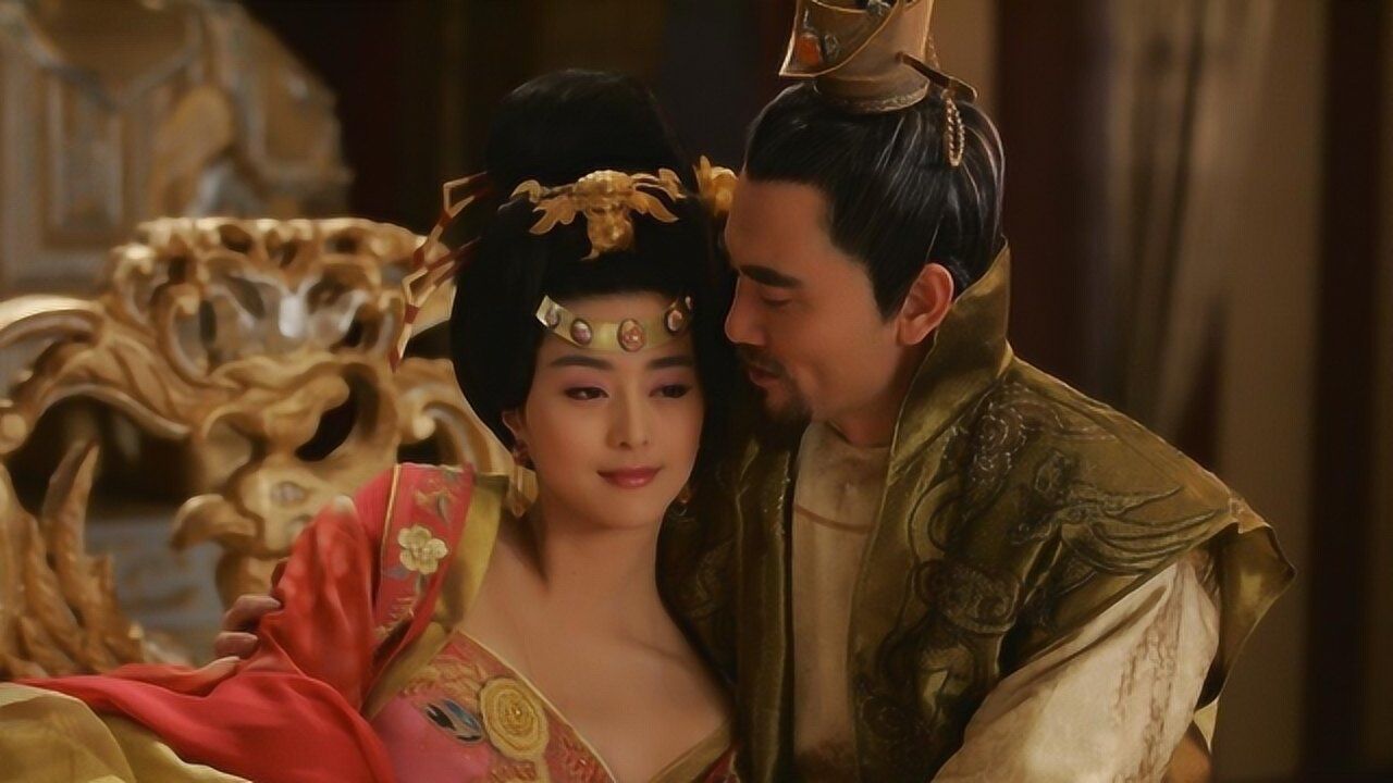 杨玉环体胖夏日酷热难耐唐玄宗是如何帮她降温的口中要含一物