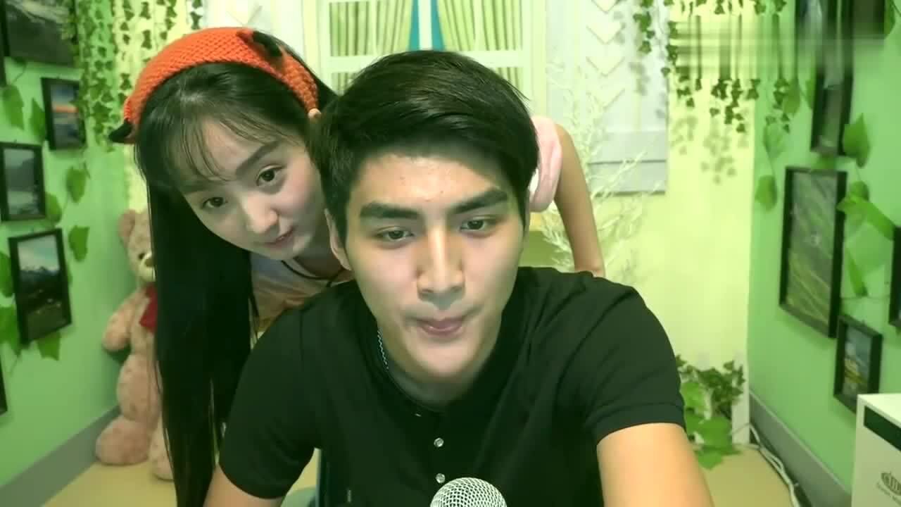 许晓诺咬张思帆,张思帆毫无责怪,全是宠溺!