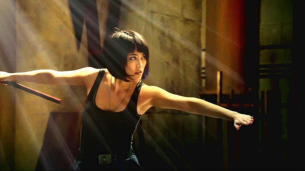 环太平洋精彩片段罗利与真子精彩对战