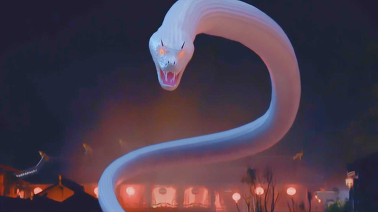 女娲转世成上古白蟒修炼千年化为人形一袭白衣从天而降惊艳众人