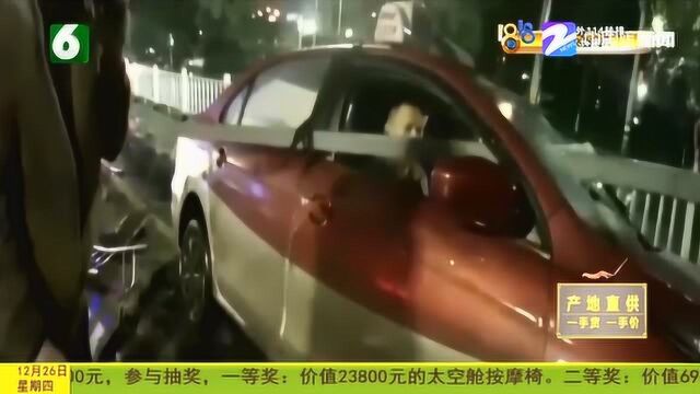 温州一出租车“蛇形”玩漂移 栏杆穿透驾驶室 司机技术杠杠的!