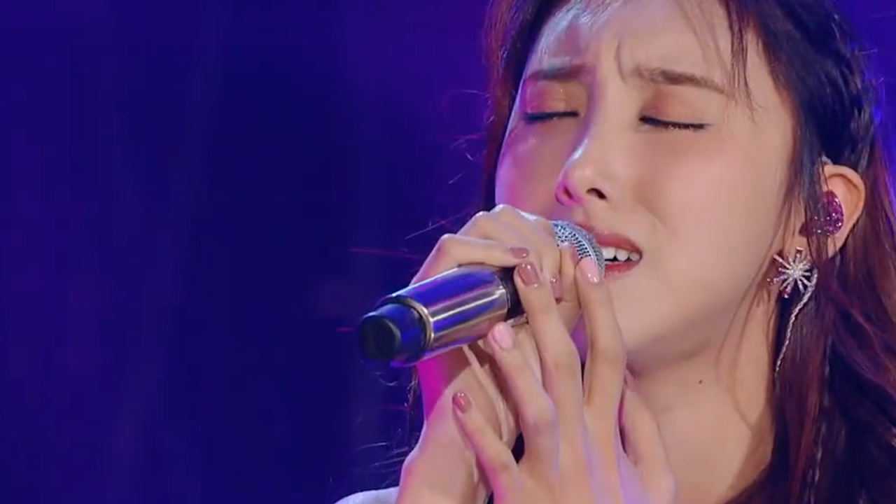 香港美女深情翻唱《说好的幸福呢》,完美诠释少女心事,开口跪啊