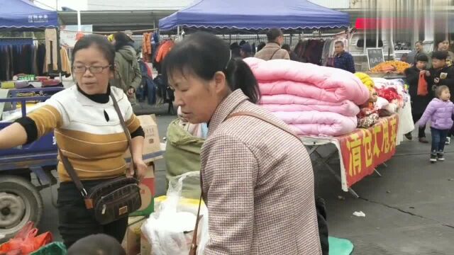 实拍江西龙南赶集曾经最繁华的工业区,如今摆摊的多顾客稀少