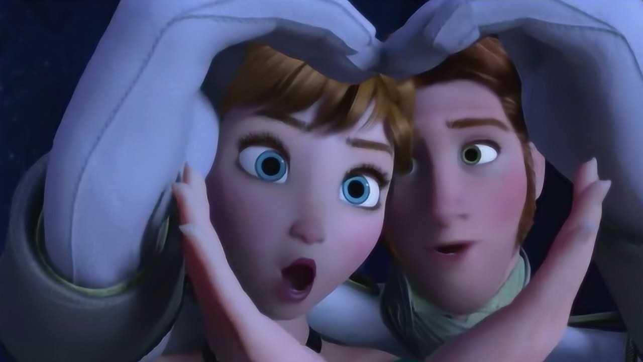 安娜和汉斯王子边唱边跳,下一分钟就被求婚了,安娜当场答应!