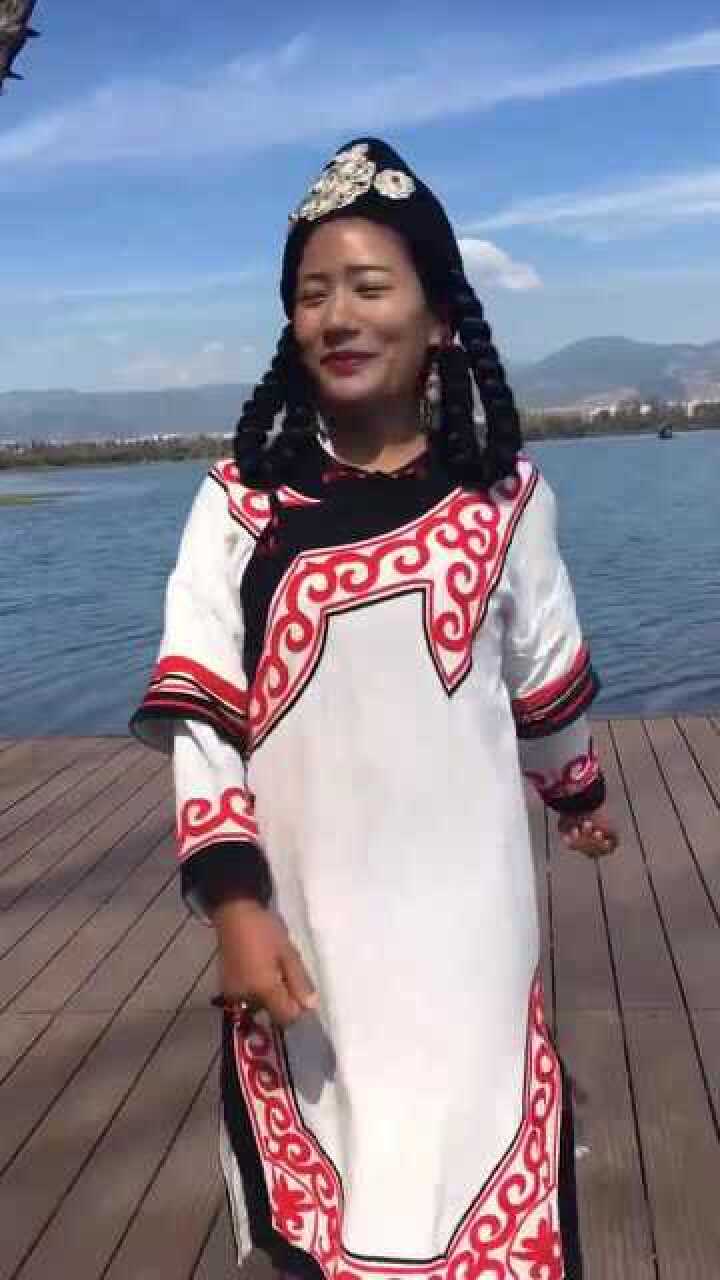 追了好多年的彝族女孩现在终于成为我老婆了感觉自已赚大了