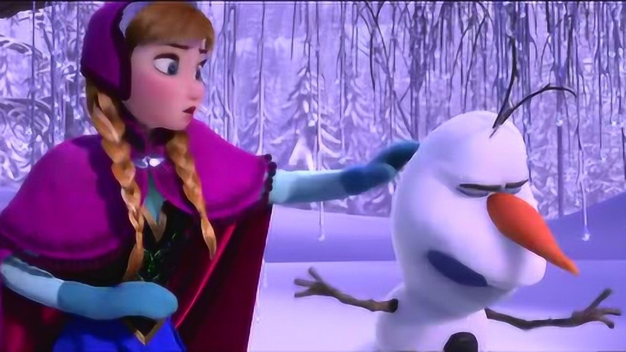 冰雪奇缘安娜给雪宝装上了一个可爱的鼻子