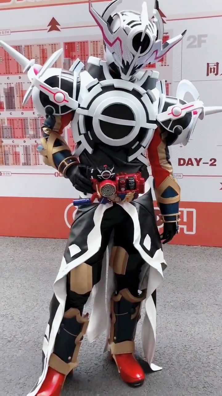 帅气的假面骑士e总