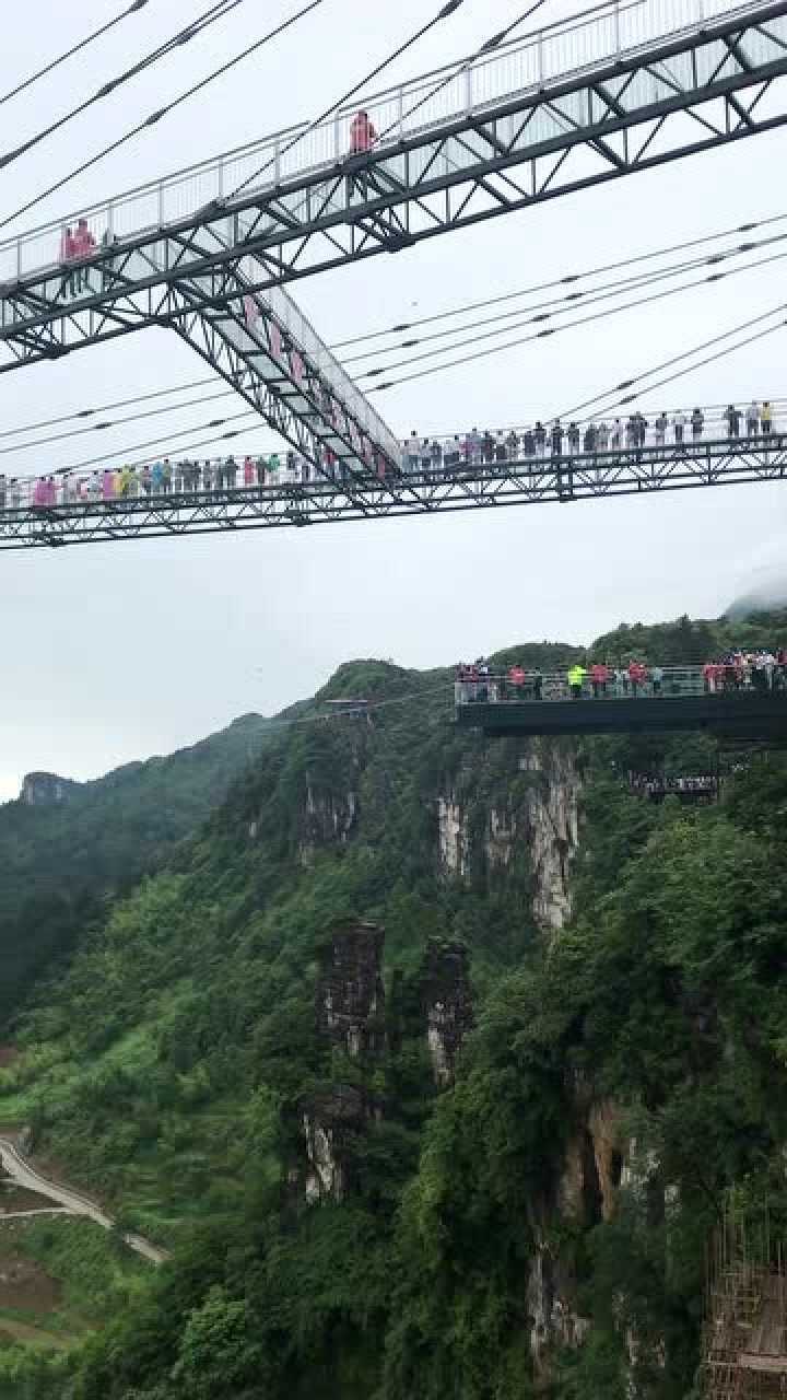 地址位于重庆市渝北区统景温泉风景区内温塘河边悬崖上 5宜昌三峡蹦极