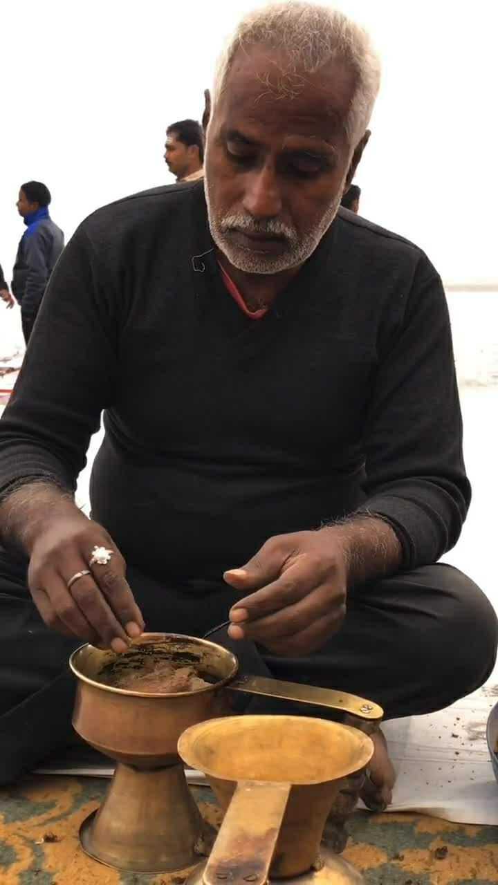 印度的牛粪炉子这要是烧起来那味儿难以想象