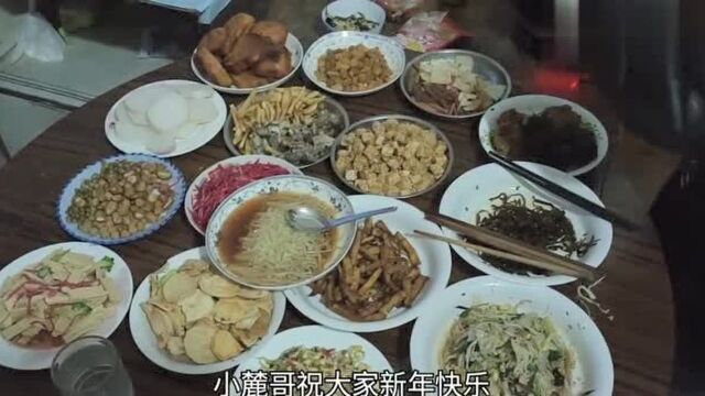 春节vlog:实拍小麓哥大年三十除夕全素年夜饭,祝大家新年快乐