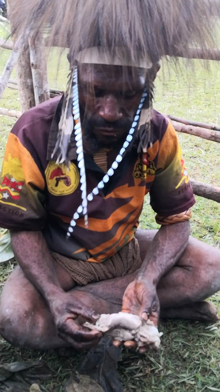 来看看食人族吃肉._腾讯视频