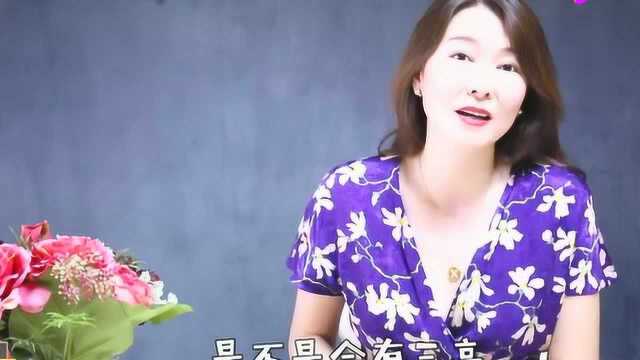 中年女子对你动情,也是老房子着火,会忍不住做这三件事儿