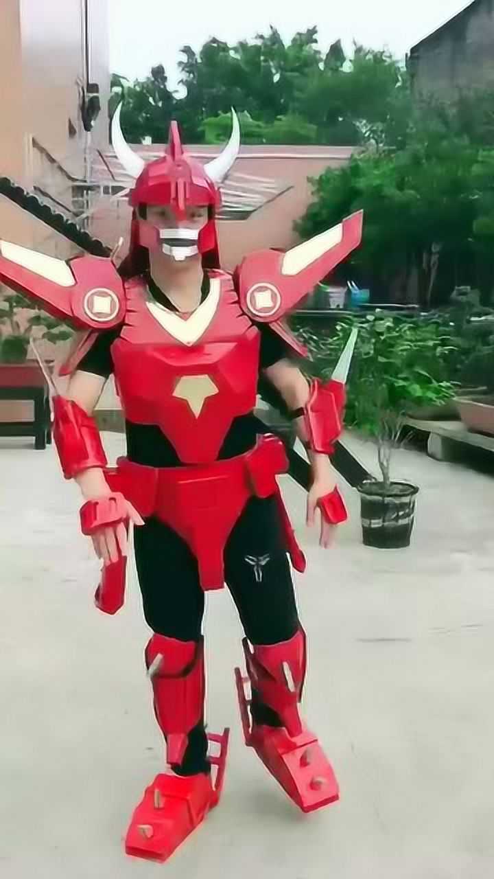 铠甲勇士可穿戴铠甲,虽然简陋,但你绝对想不到它是用纸做的