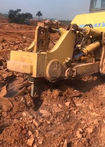 金矿踩金拿底,这机器太牛了,得多大的马力啊?