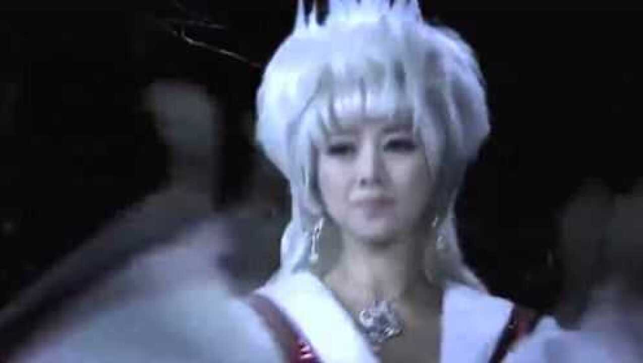活佛济公雪妖想盗取万年雪藕却不是雪女的对手怀恨在心