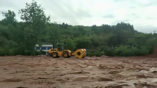 了解路基压实与含水量的关系,谈谈为什么冲击碾压路机对含水量要求范围较宽