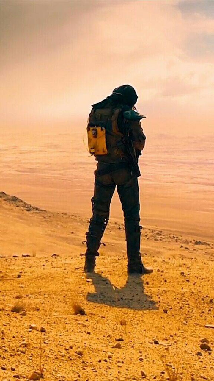 汤老师这个擦枪的动作太帅了.