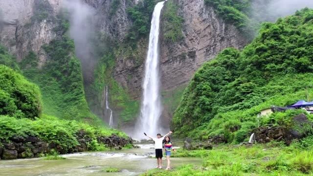 湖南深山发现一条236米高的瀑布,如同仙境一样!