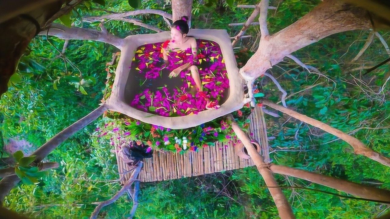 美女野外的房子洗澡不方便建出空中浴缸洗澡网友身材真好