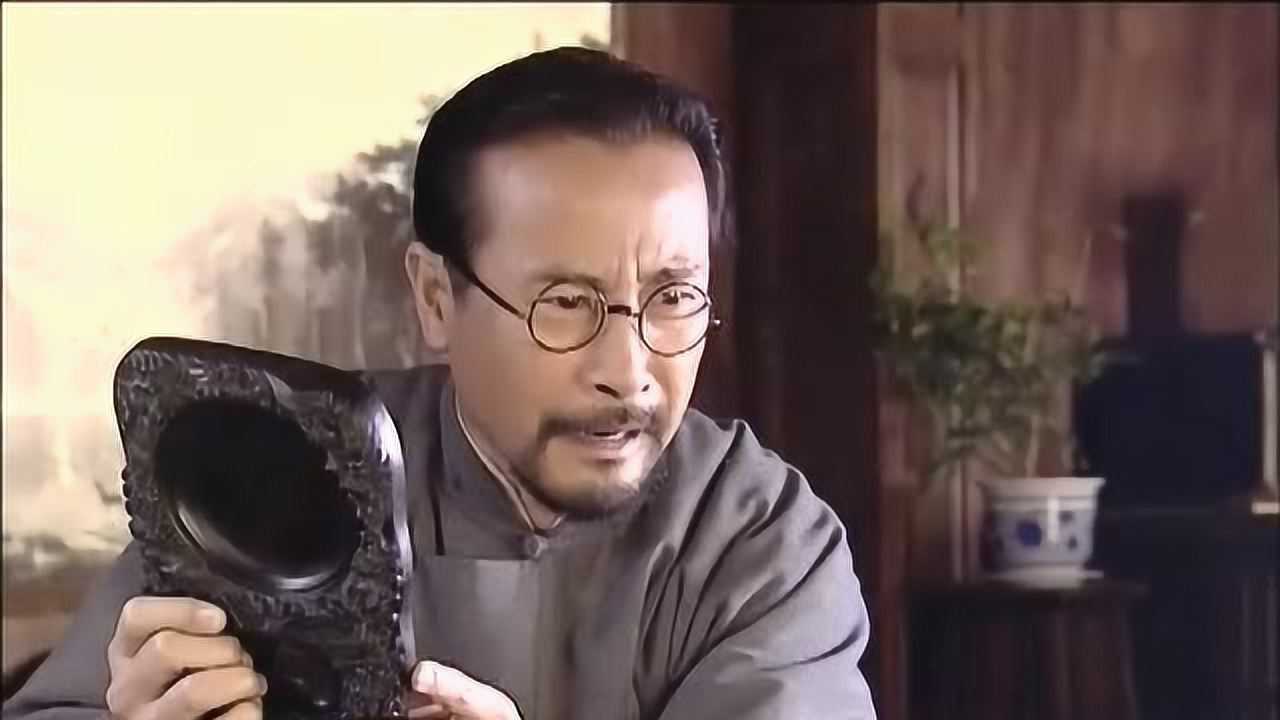 刀锋1937郑树森被人拿枪威胁怎料紧急时刻竟被账房先生给救了