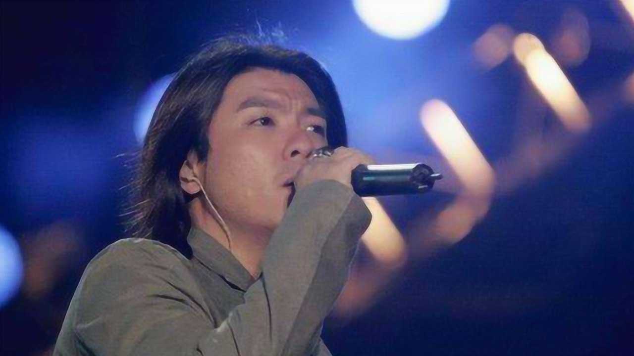 曾经最火的阿杜的经典代表作,独特沙哑的声音,让人深深怀念_腾讯视频
