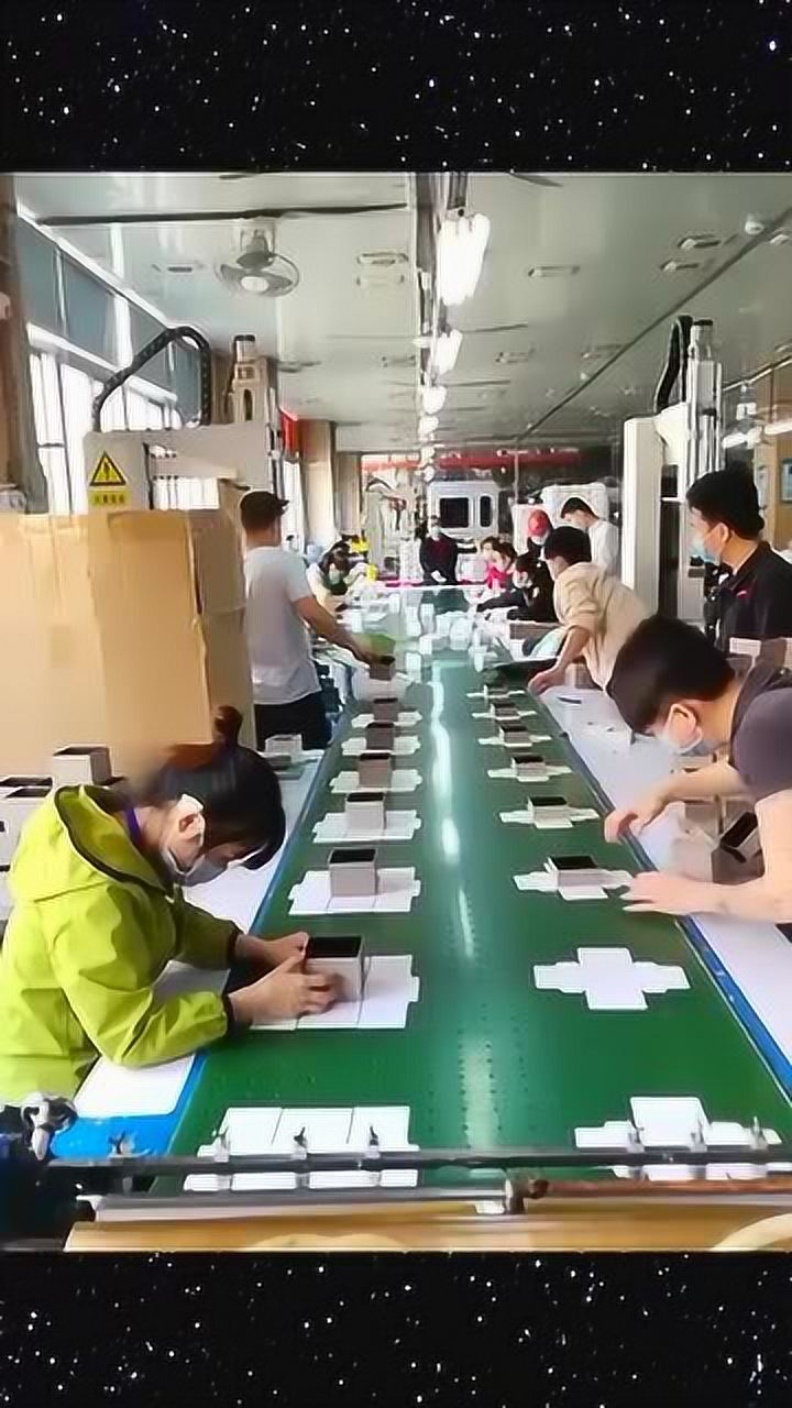 无意间拍到包装厂的流水线,看到这生产效率,真是惊呆了