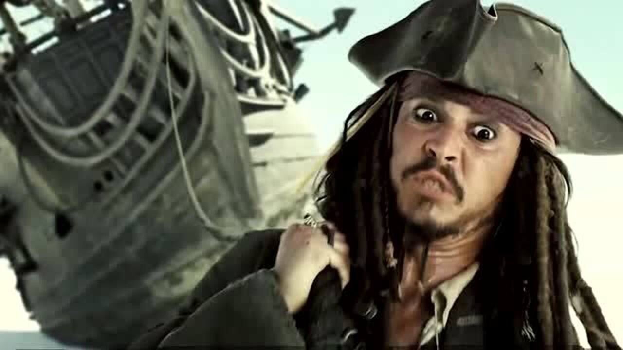 杰克船长真的是个疯子吗?不,他是唯一能在沙子上开船的男人!