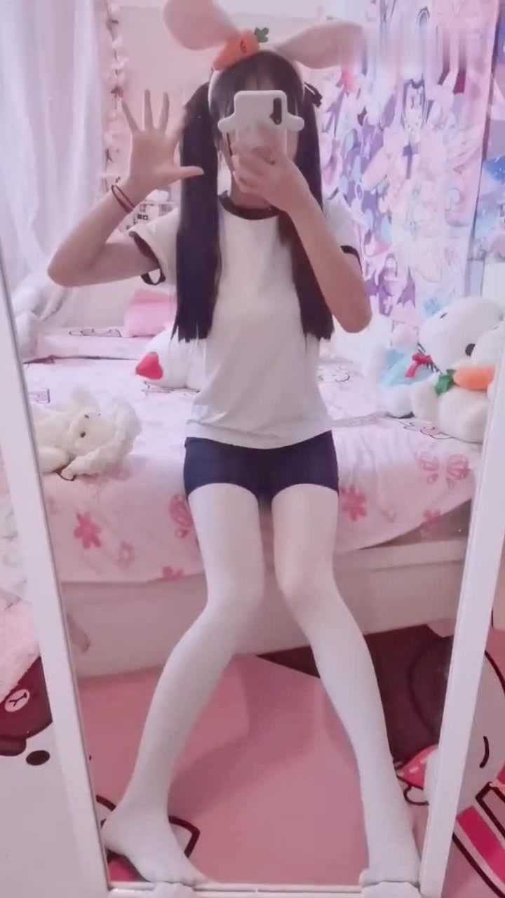 萝莉14岁小姑娘在线换衣服_腾讯视频