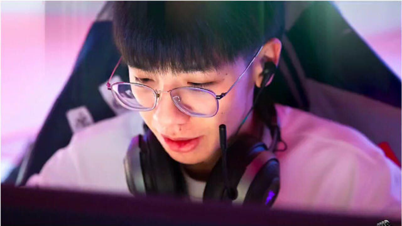 绝地求生:4am小鹿最近状态手感太猛了,训练赛又开始秀操作了