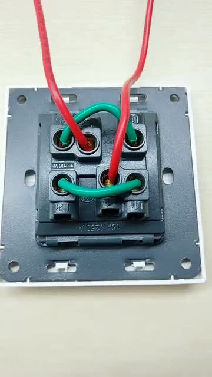 电线接线小窍门:一个开关跳线接线方法,简单易学实用!